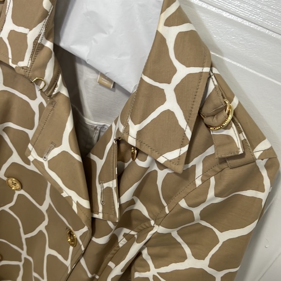 Michael Kors Fall Trech - Picture 6 of 8